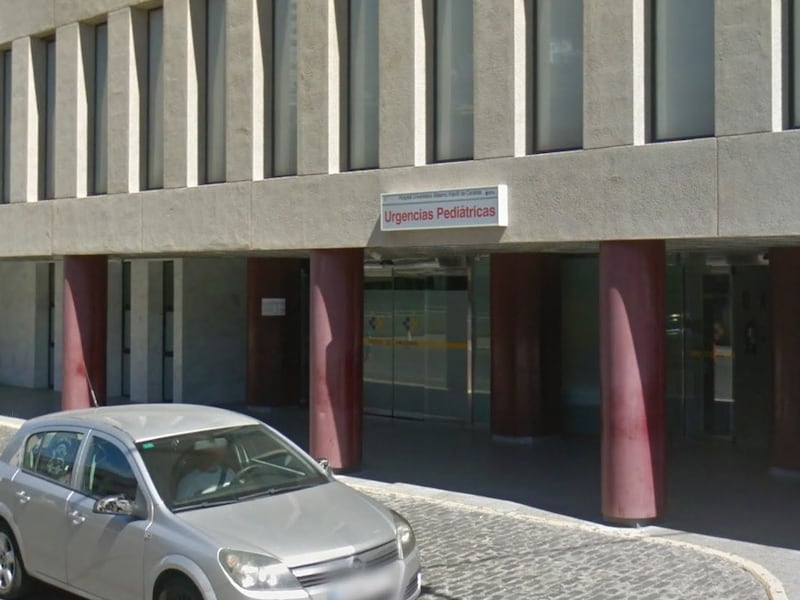 Dimenticato in auto sotto il sole cocente, muore un bimbo di 20 mesi: fatale un colpo di calore