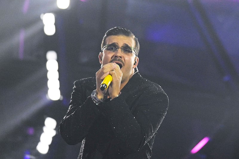 Sanremo 2024: ecco il look della prima serata del Festival di Geolier 2