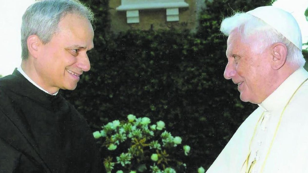 La lettera segreta e inedita di Prevost scritta a Benedetto XVI nel giorno della rinuncia: "Grazie per il suo coraggio"