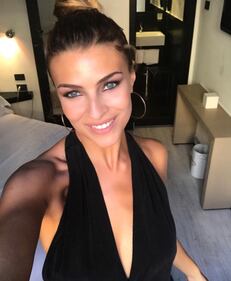Cristina Chiabotto hot in bikini 10
