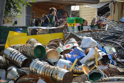 Il Parco Sud trasformato dai rom in una discarica 9