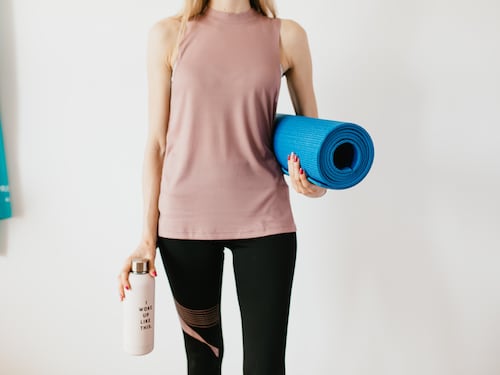 Pilates: cosa indossare e gli accessori migliori per praticarlo anche a casa