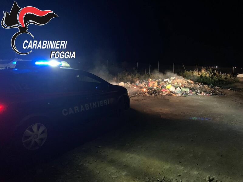 Cerignola, bruciavano i rifiuti in campagna: tre denunce 2