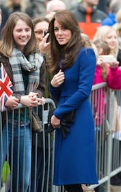 Kate Middleton, bella e glam in blu in Scozia 32