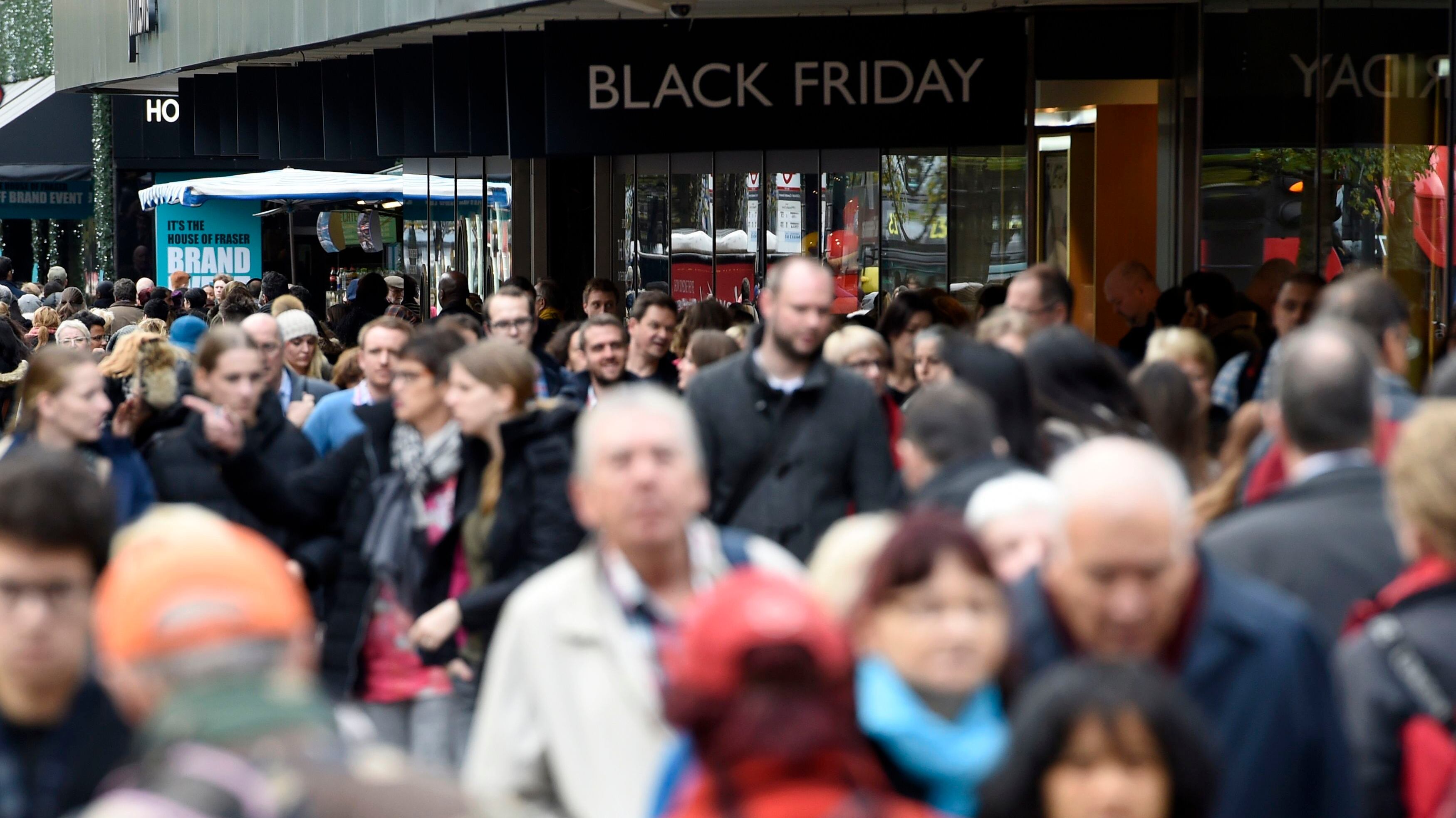 Il Black Friday degli italiani È caccia agli sconti online
