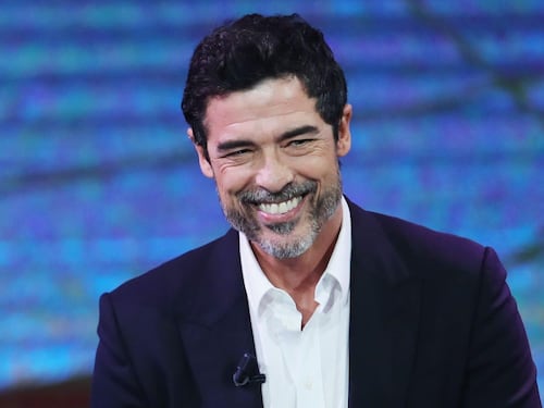 "Morta una anziana signora che…". Gassmann nella bufera per il tweet sulla regina