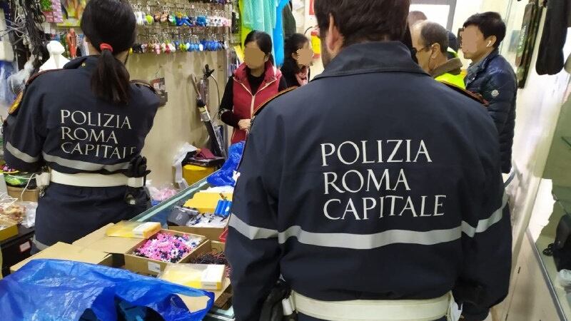 Shopping di Natale, sequestrati giocattoli hi tech non a norma