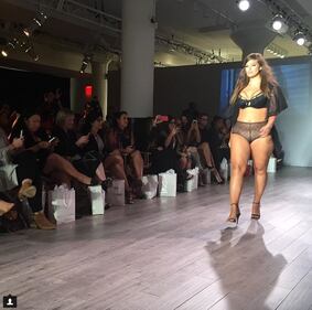Ashley Graham, la modella curvy che fa impazzire il mondo 28