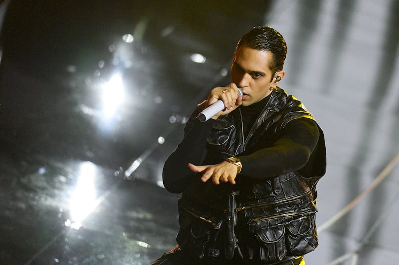 Sanremo 2024: ecco il look della prima serata del Festival di Mahmood 4