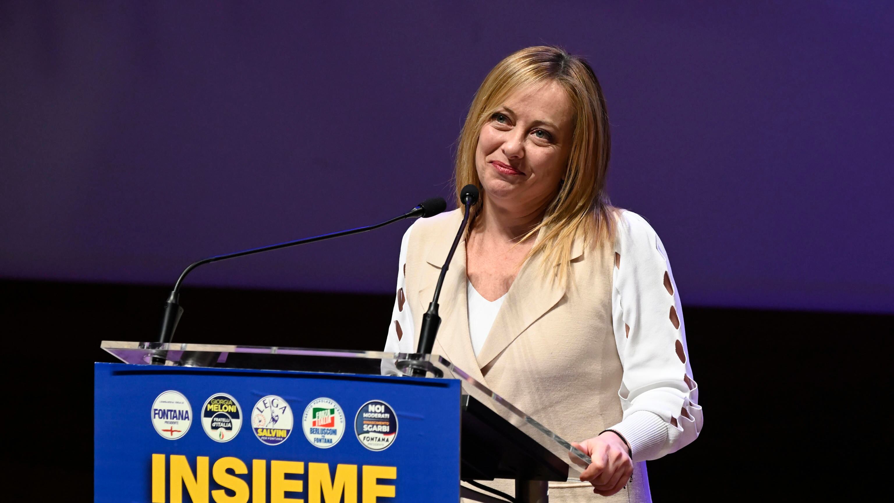 Per Meloni partita doppia: battaglia sul fronte europeo con un occhio al voto in Italia