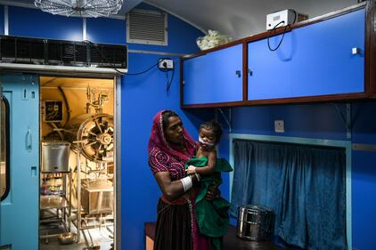 Il "vagone della salute" cura gratis i più poveri dell'India 4