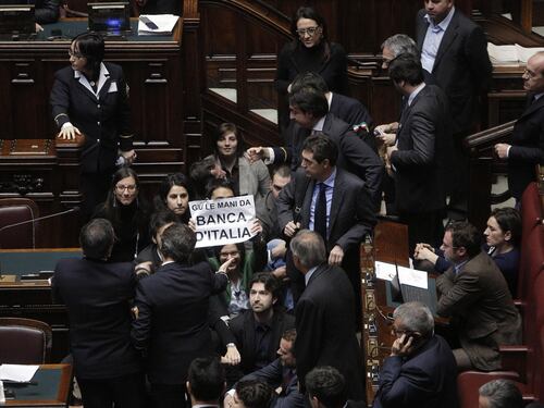 Imu-Bankitalia, passa la fiducia dopo le contestazioni dei grillini