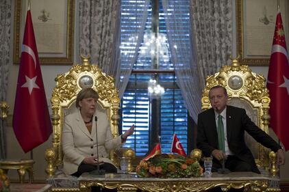 Il trono di Angela Merkel in Turchia 1