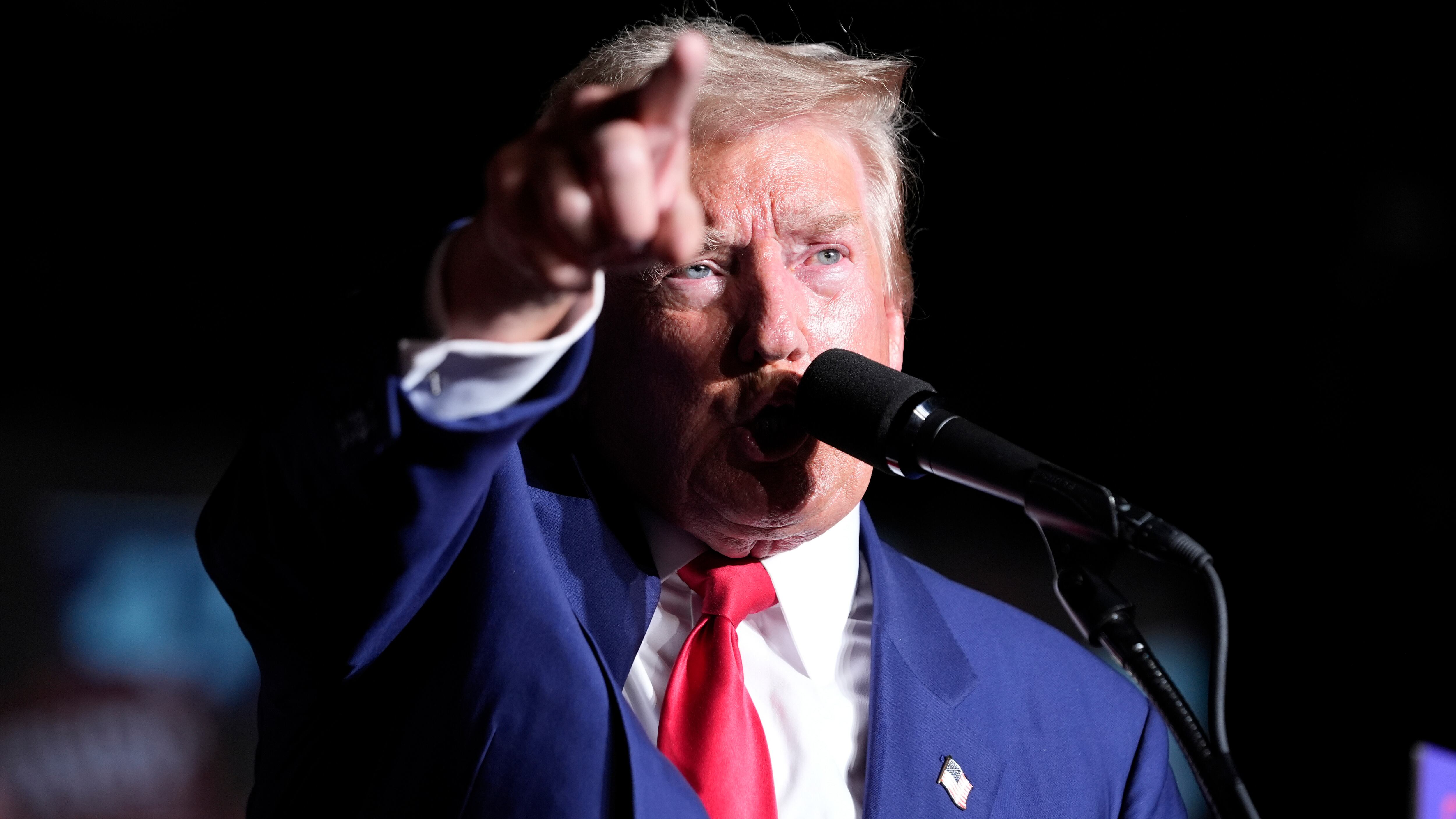 Dall'attentato di Butler agli spari in Florida: la campagna elettorale sotto tiro di Trump