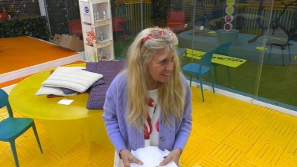 "Era nudo nel sarcofago egizio, si è tirato giù i pantaloni": il racconto choc di Maria Teresa Ruta