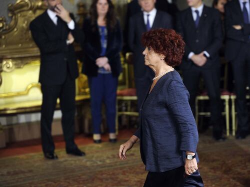 Quote rosa nei libri di testo? Gli esuli rispondono alla Fedeli