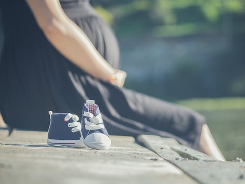 Picchiata dalla ex del compagno, abortisce