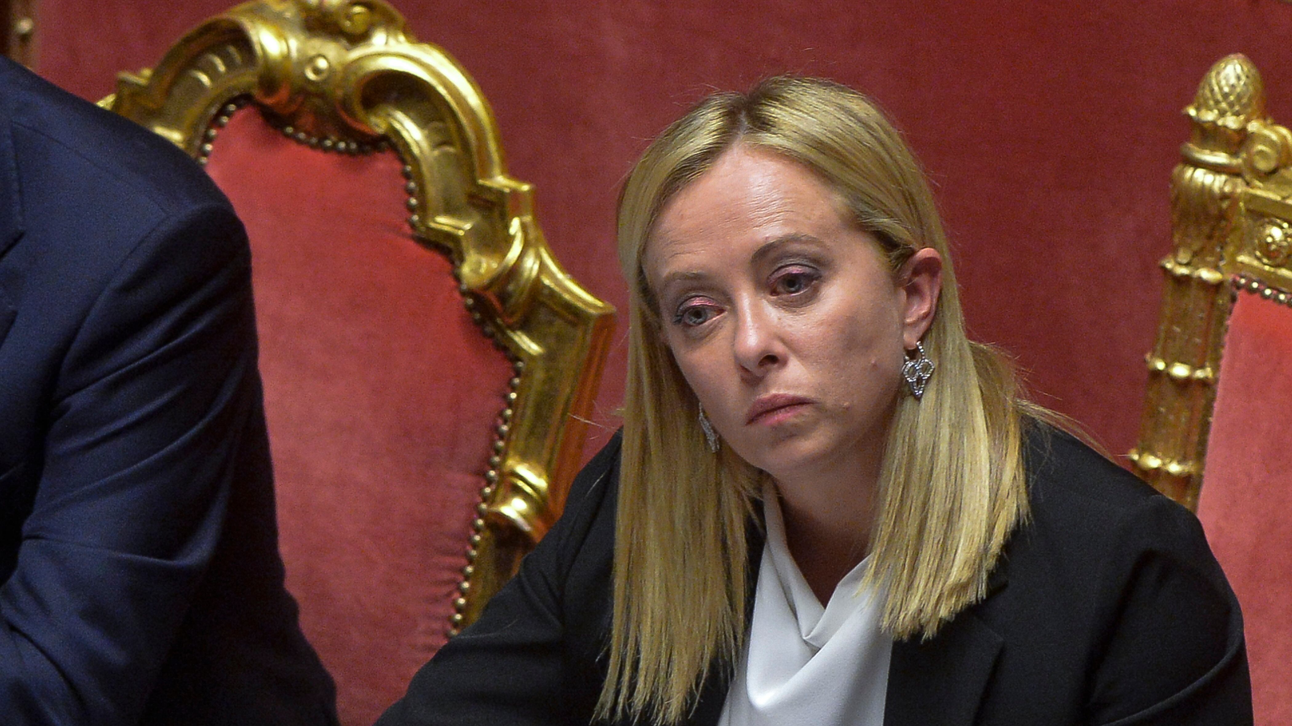 Il segnale della Meloni. Falle nella Cartabia: primo Cdm sulla giustizia