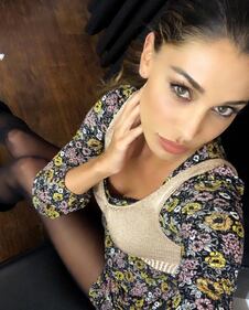 Belen, foto sexy in bikini sotto il sole 10