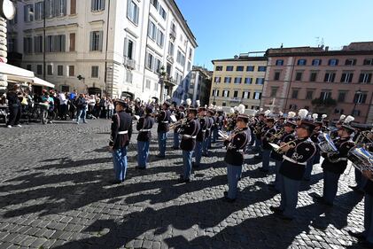 La Banda dell'Esercito a Piazza Farnese per la Festa delle Forze Armate  5
