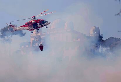 Case evacuate a Monte Mario ed elicottero antincendio all'opera: paura a Roma 4