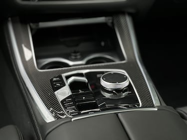 BMW X5 M60i: guarda la gallery del super SUV tedesco da 530 CV 19