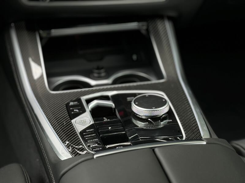 BMW X5 M60i: guarda la gallery del super SUV tedesco da 530 CV 19