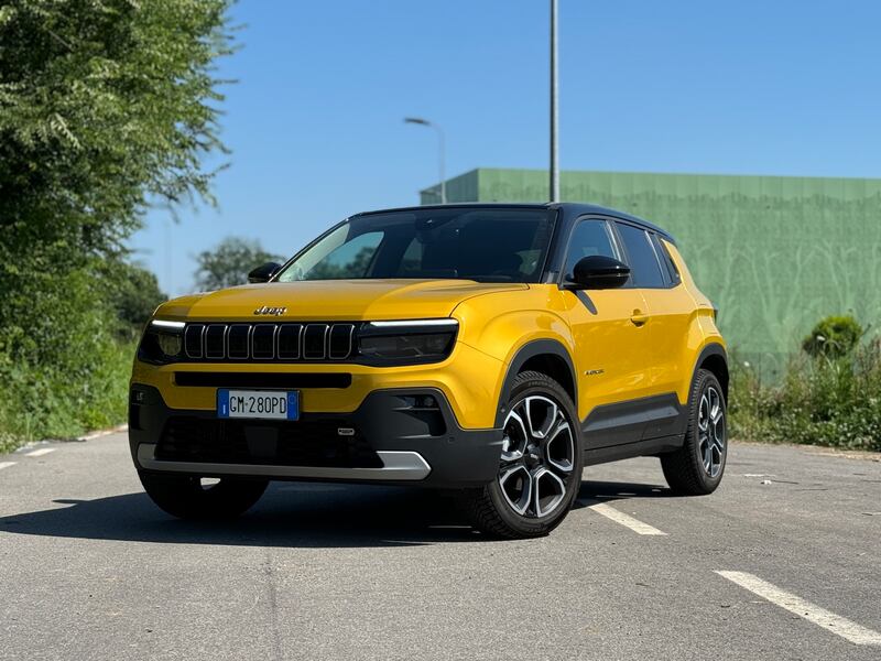 Jeep Avenger 1.2 Summit: guarda la gallery del B SUV a benzina 2