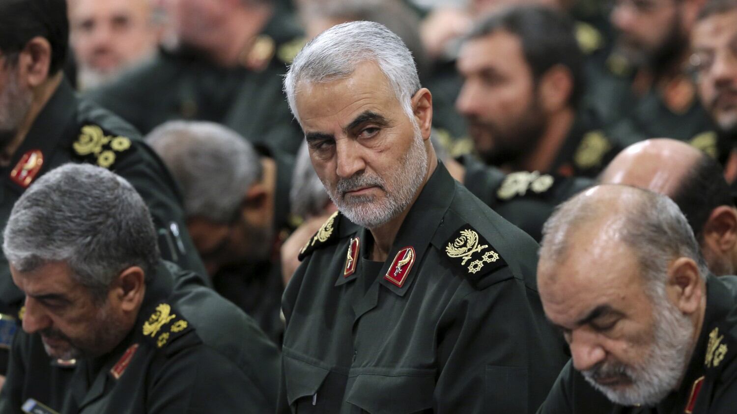 L'Iran minaccia vendetta per il generale Soleimani. Trump pronto alla guerra