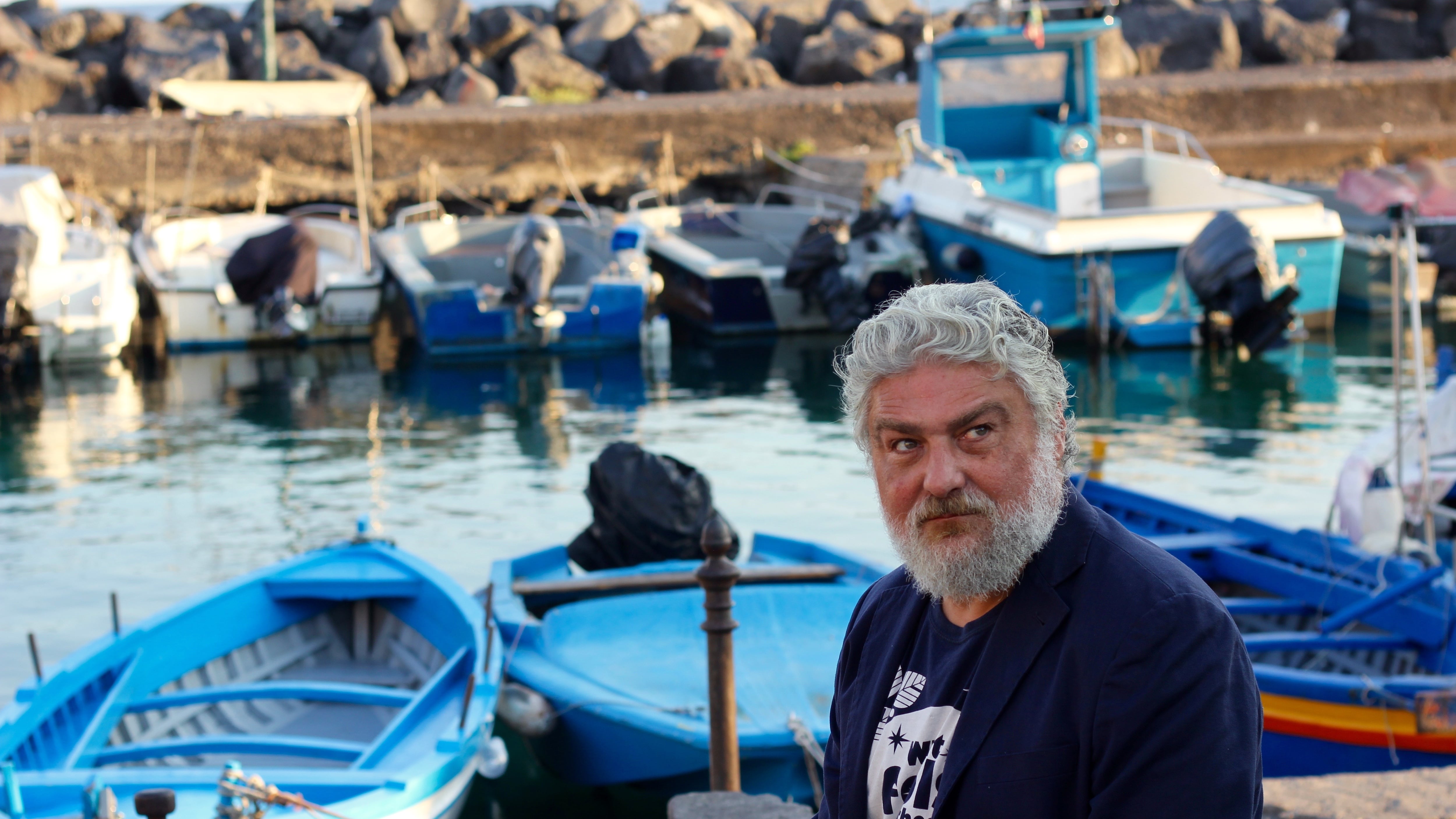"La mafia mi fa ridere. Ecco la mia Sicilia criminale e surreale"