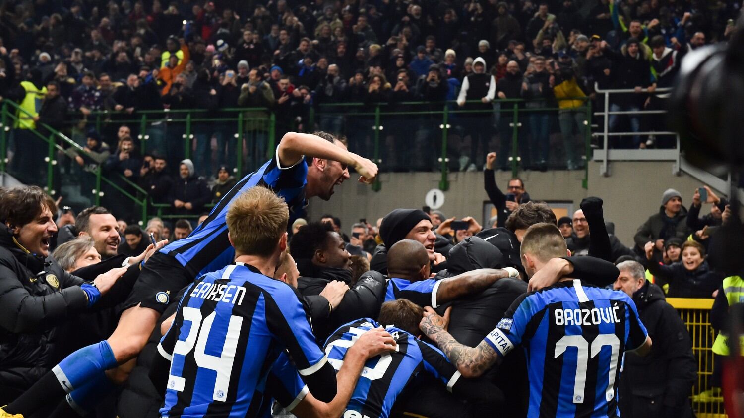 Inter, Juventus e Lazio: è corsa a tre per lo scudetto come nel 2001-2002
