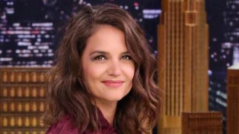 Katie Holmes e Jamie Foxx escono allo scoperto ma lei aveva firmato un accordo con Tom Cruise