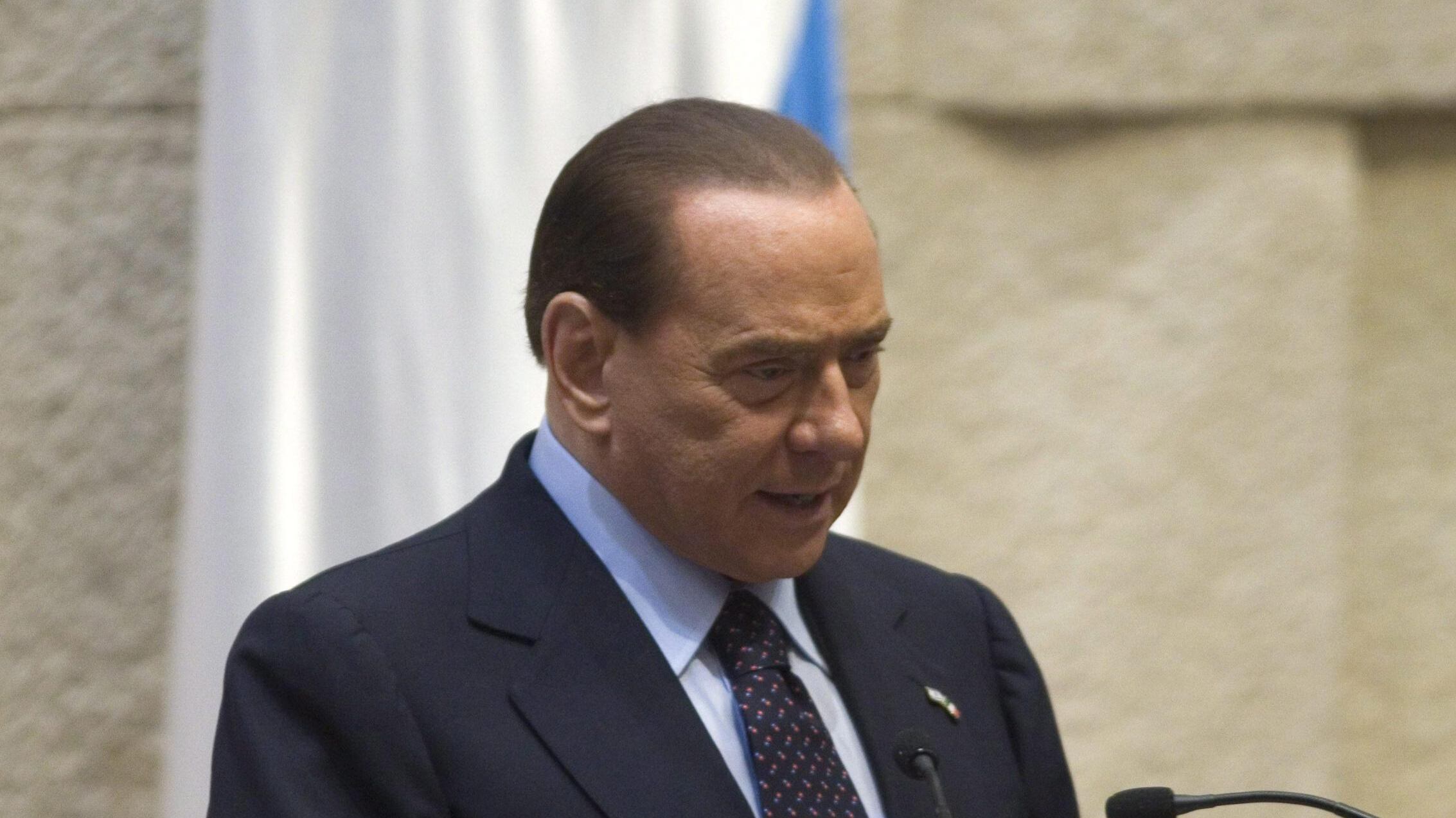 Sfogo del Cav: «I miei figli perseguitati come ebrei» E la sinistra va all'assalto