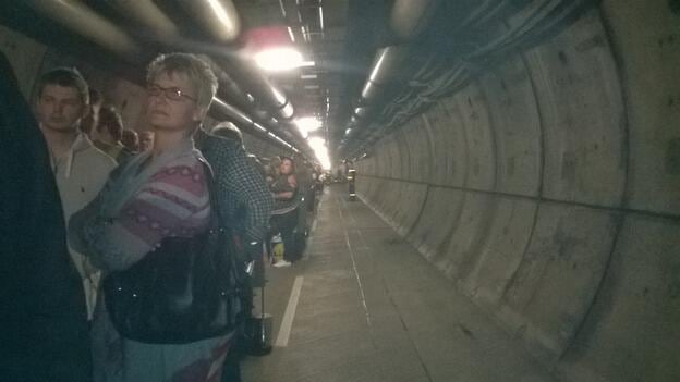 Treno bloccato nel tunnel della Manica. Passeggeri evacuati