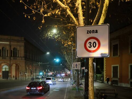 Bologna, vittoria del centrodestra: referendum sulla "Zona 30 diffusa"