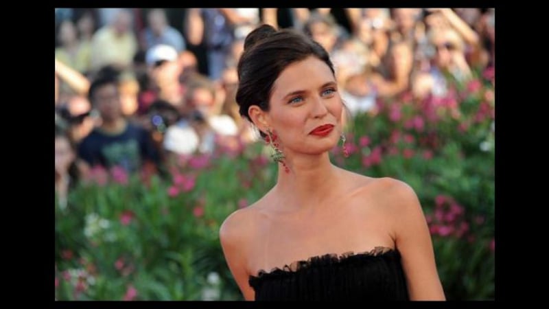 Bianca Balti, i look sexy 22