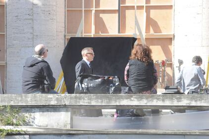 L'Aston Martin di 007 per le strade di Roma 1