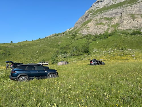 Dacia Bigster, camera con vista sulla natura