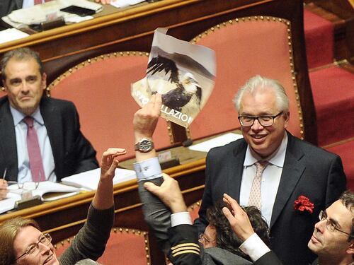 Espulsi, dissidenti e delusi. Si apre la caccia al grillino