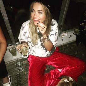Rita Ora, topless su Instagram 7