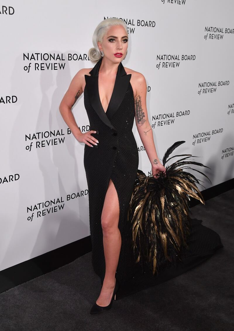 Lady Gaga sexy e chic sul red carpet: foto 4