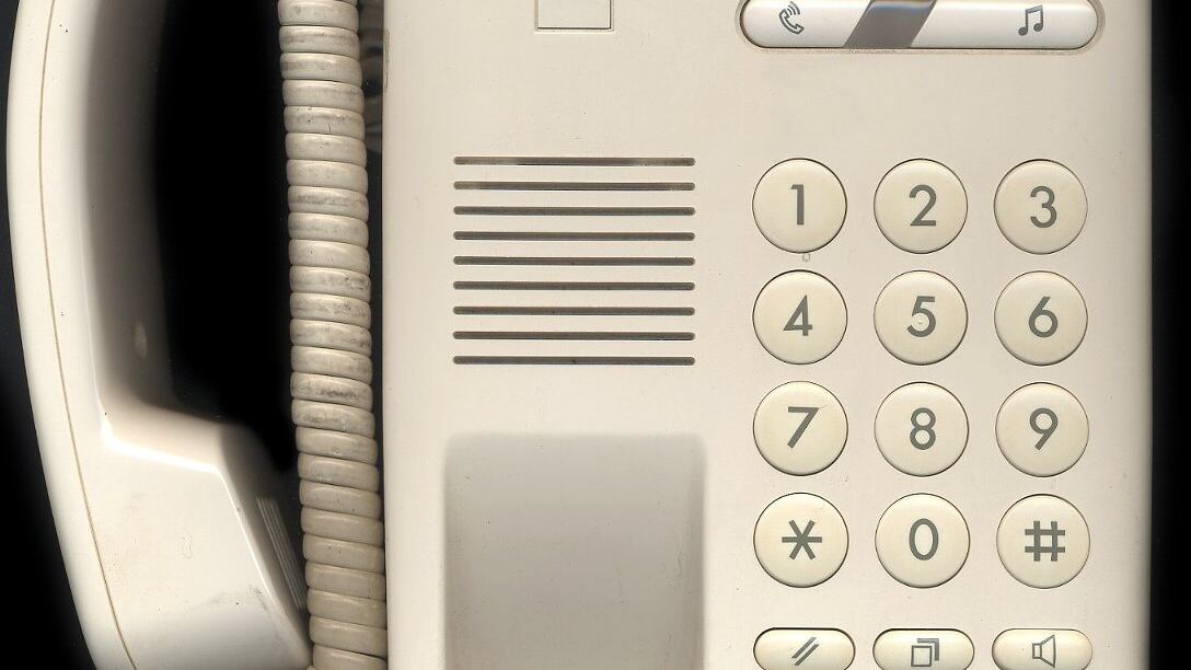Requiem per la telefonia fissa, persi in 4 anni 2 milioni di utenti