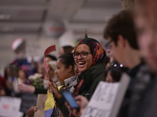 Proteste negli aeroporti contro Trump: "No al bando dei musulmani"