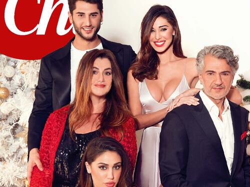 La famiglia Rodriguez insieme per Natale. Belen: "Voglio una legge per le donne"