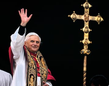 Ratzinger, dall'elezione agli incontri con Francesco 2