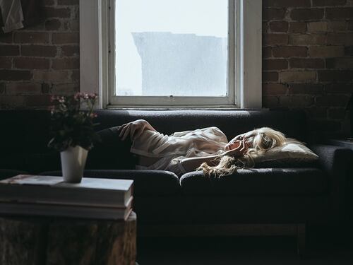 "Nel sonno dimentichiamo i ricordi inutili", la scoperta dei ricercatori