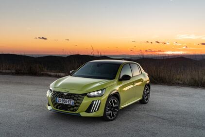 Peugeot e-208, guarda la gallery 20