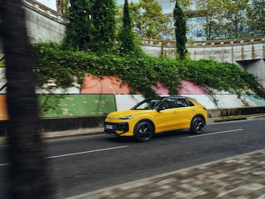 Nuova Volkswagen T-Roc, primo contatto: guarda la gallery 9
