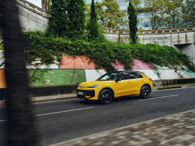 Nuova Volkswagen T-Roc, primo contatto: guarda la gallery 9