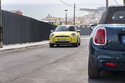 Mini Cooper SE: guarda tutte le foto 17
